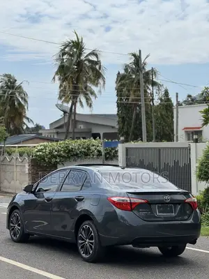 Toyota Corolla S Plus 4dr Sedan (1.8L 4cyl 6M) 2015 Gray