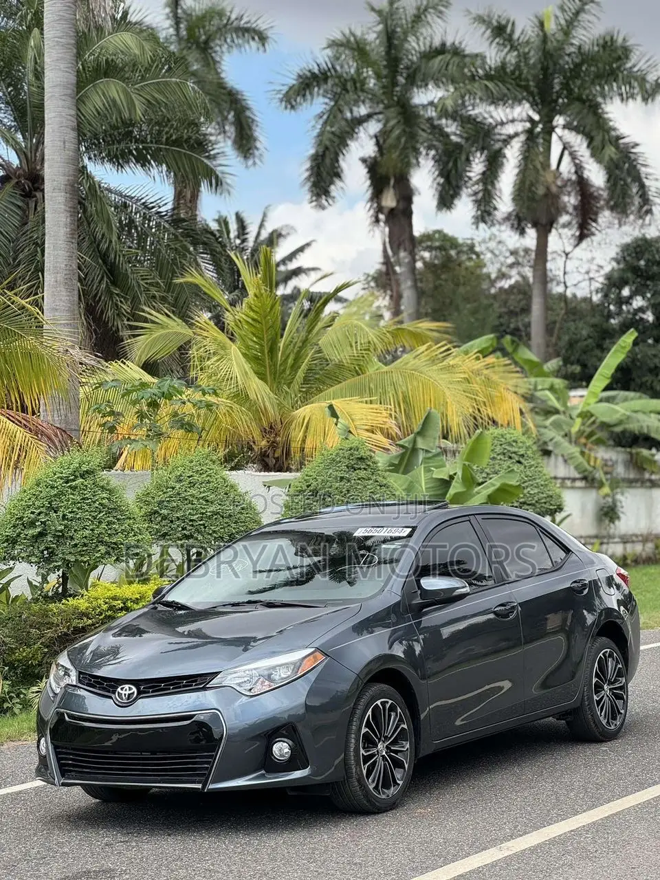 Toyota Corolla S Plus 4dr Sedan (1.8L 4cyl 6M) 2015 Gray