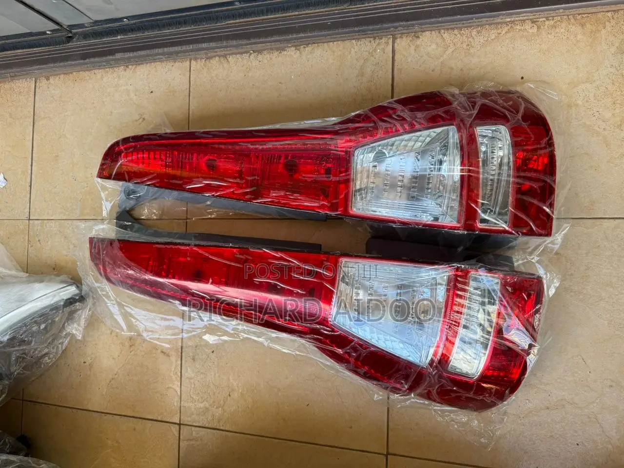 Honda CR-V 2008 Taillight Available