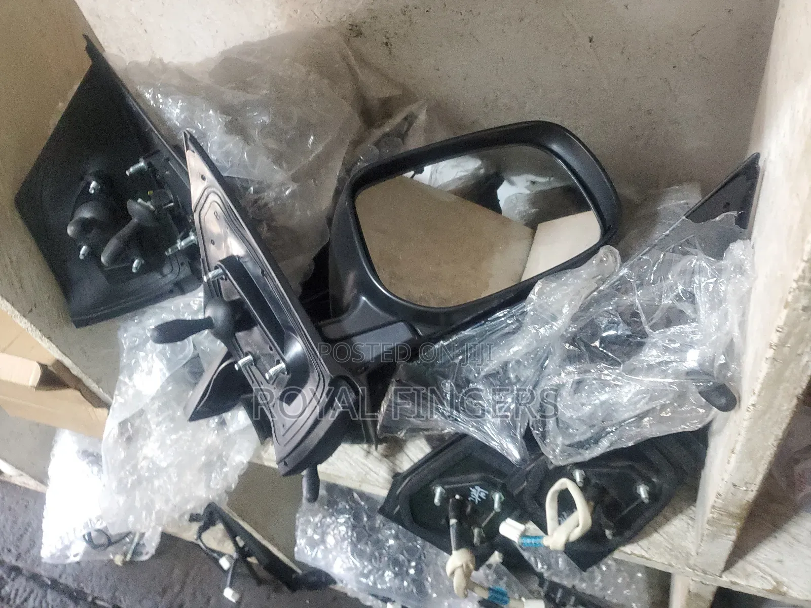 Water Tank, Driving Mirror and Headlight for All Cars