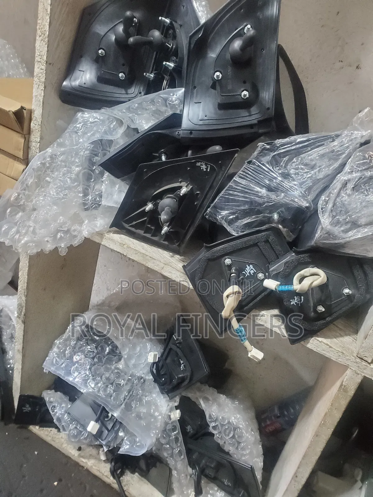Water Tank, Driving Mirror and Headlight for All Cars