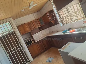3bdrm Apartment in Achimota for rent