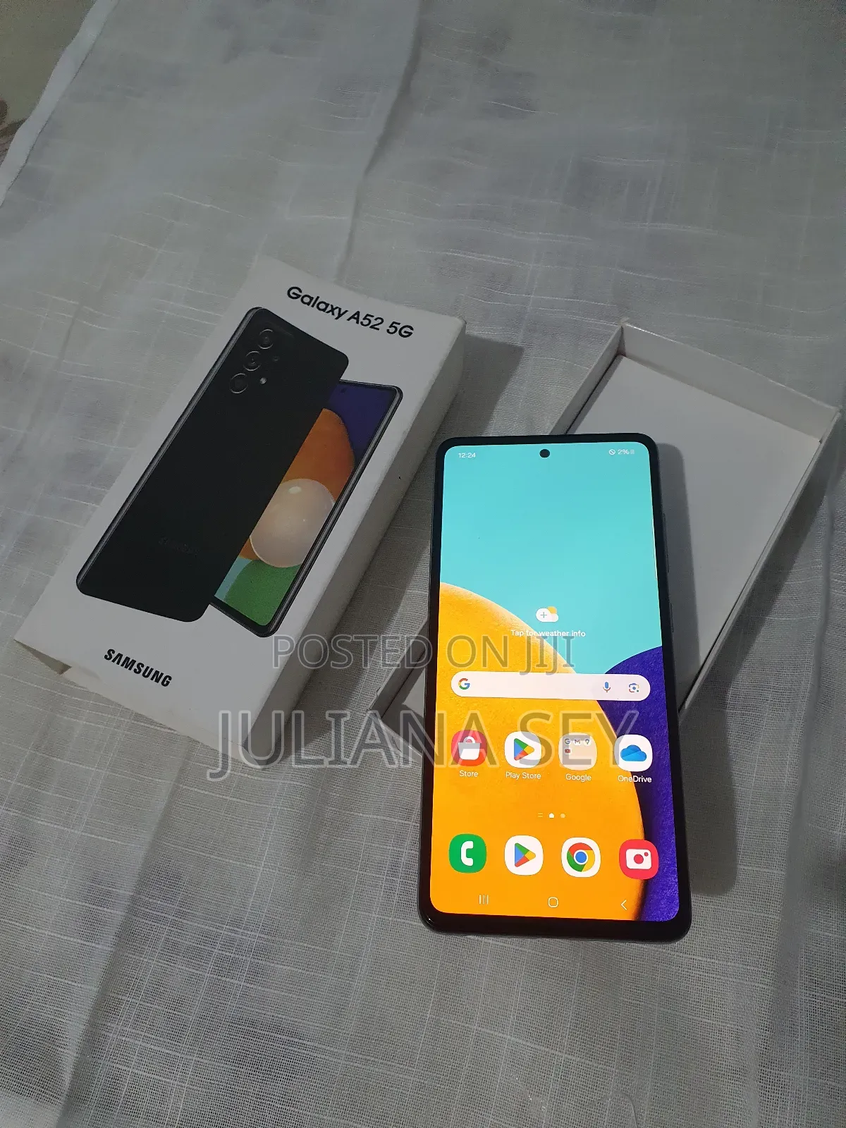 New Samsung Galaxy A52 5G 128 GB White