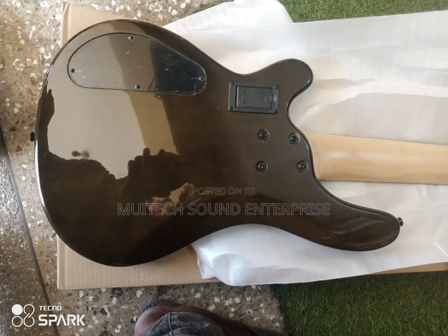 Acl Active Base Guitar