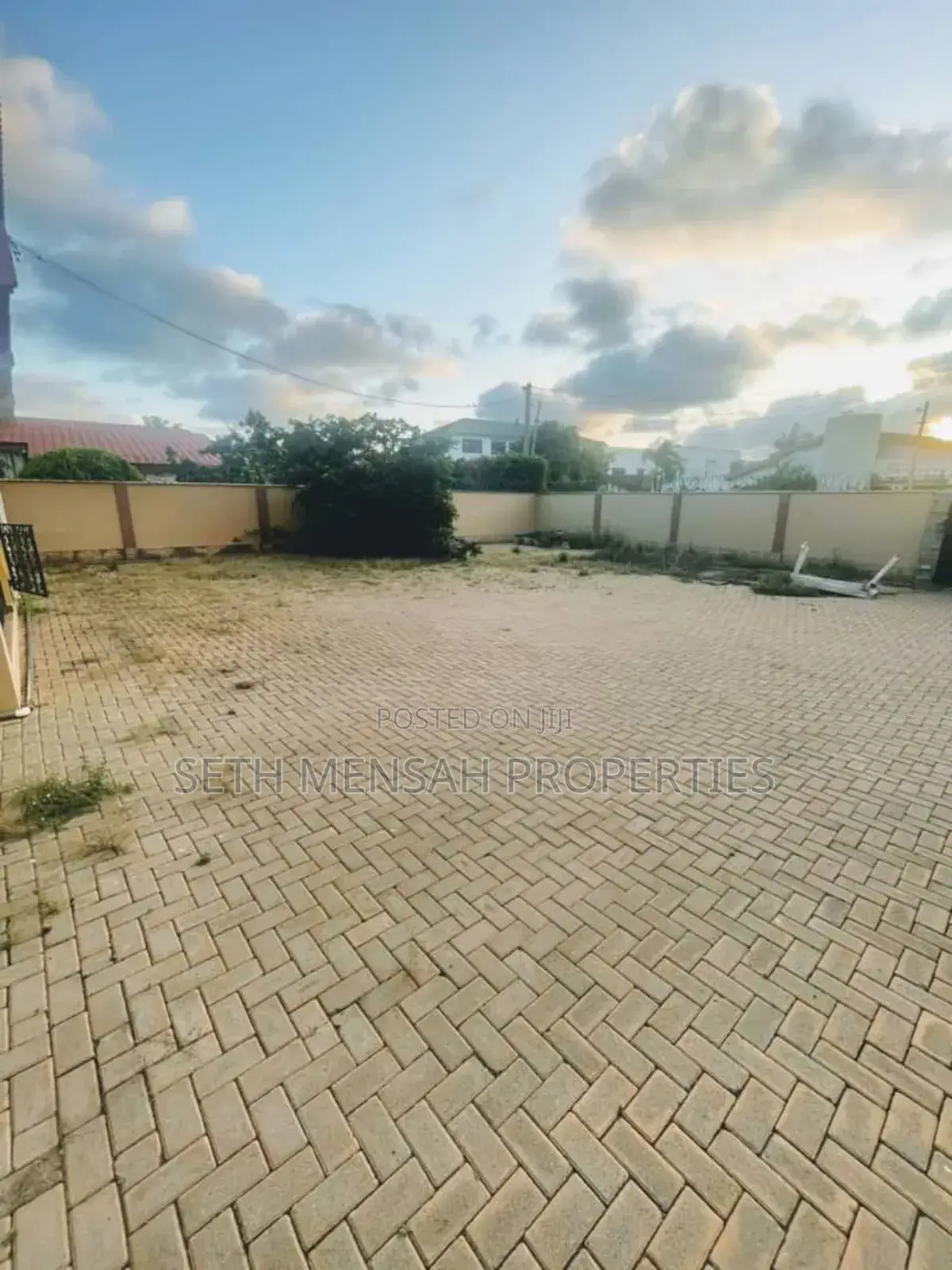 4bdrm House in Skm Properties, North Legon for rent