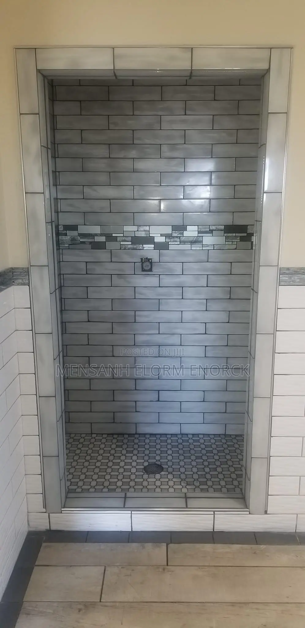 Am A Good Tiler Worker, Good Job .
