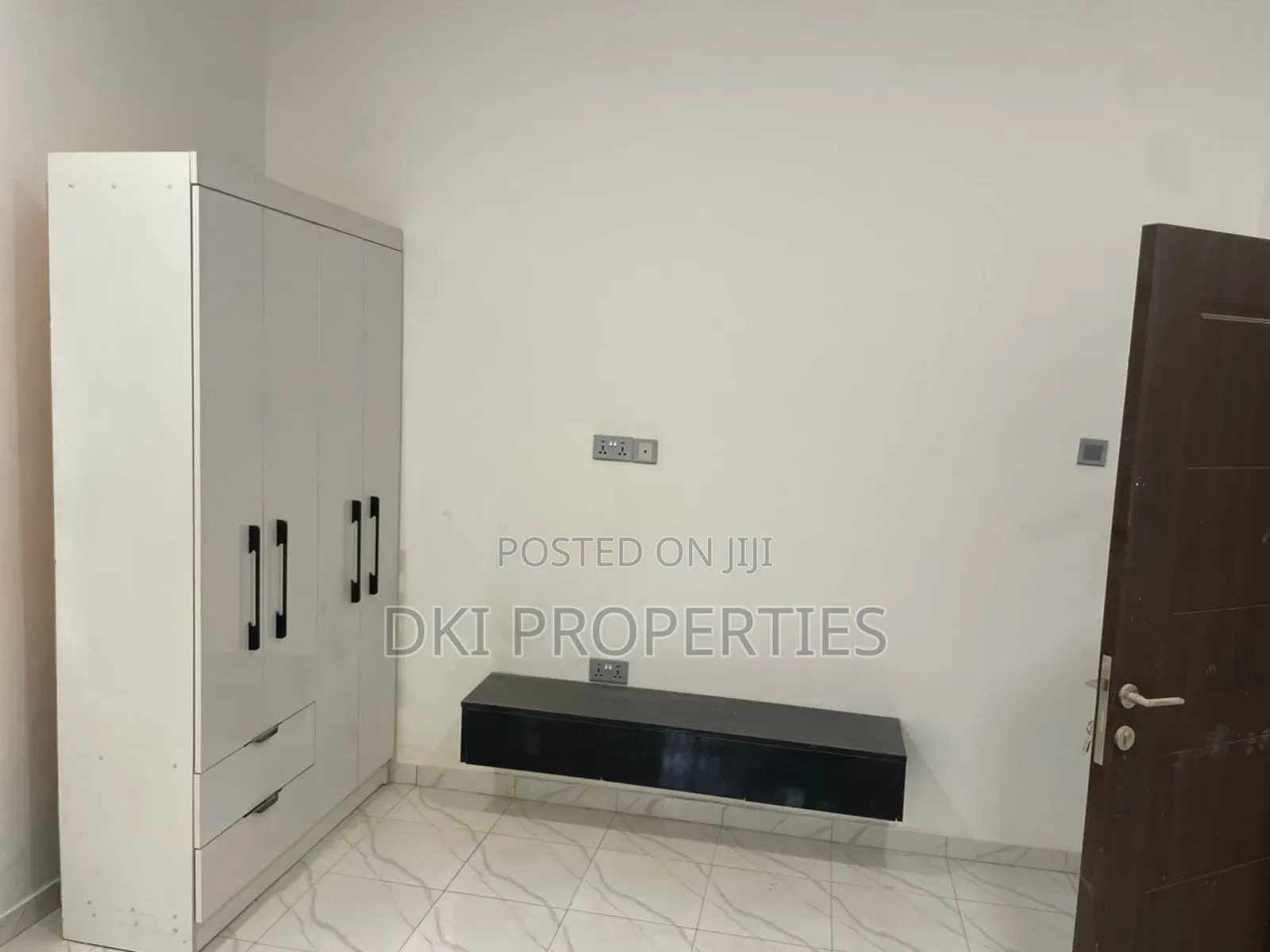 4bdrm House in Dki Properties, New Legon for sale