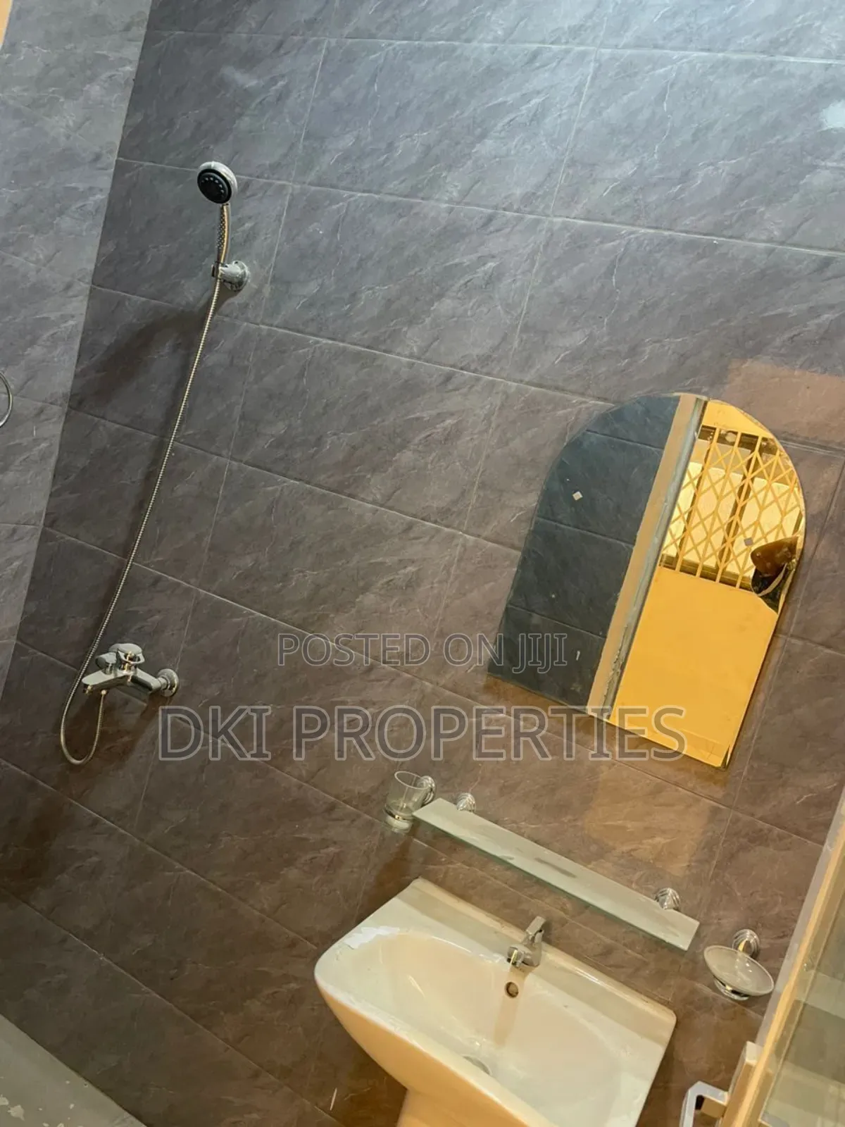 4bdrm House in Dki Properties, New Legon for sale