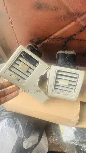 Toyota Corolla 2009 2013 Vent ( Sides )