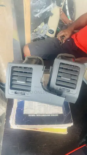 Toyota Corolla 2009 2013 Vent ( Sides )