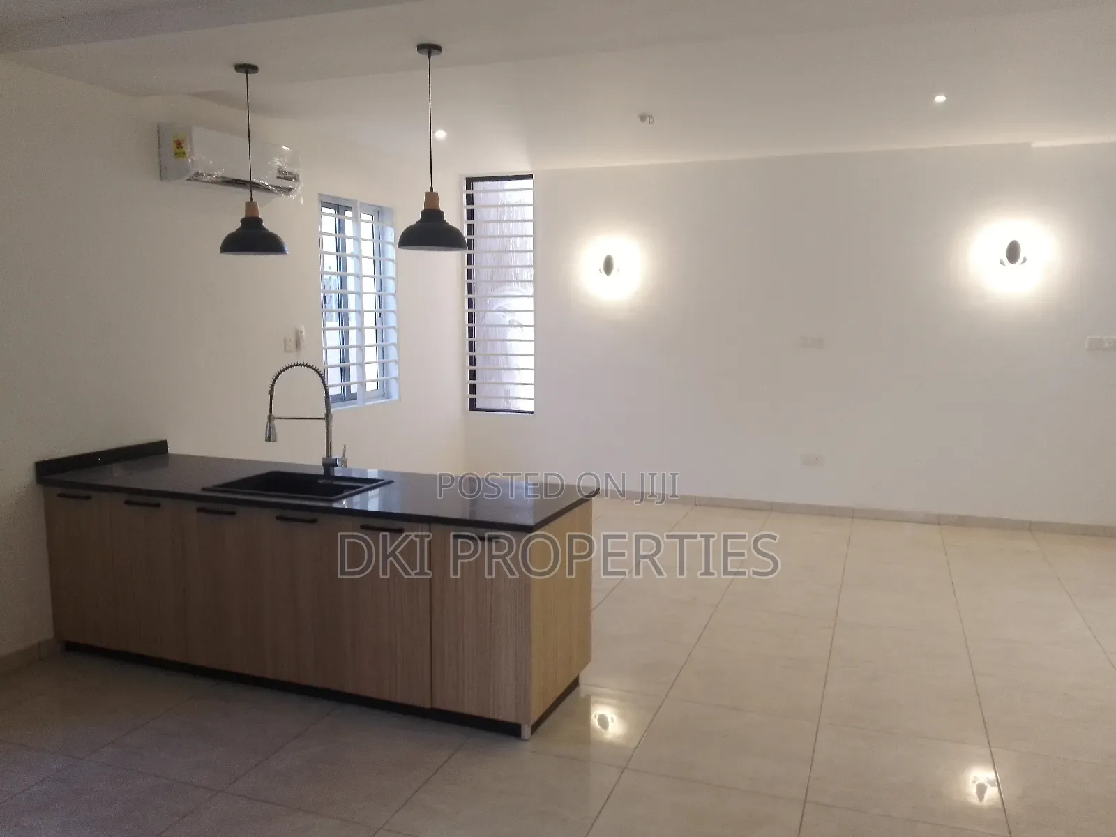 4bdrm House in Dki Properties, New Legon for sale