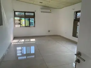 8bdrm House in Skm, Achimota for rent