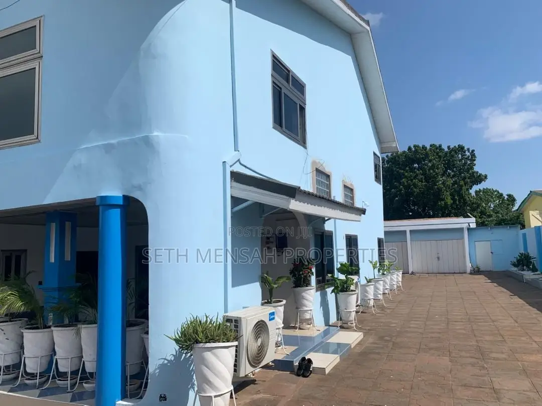 8bdrm House in Skm, Achimota for rent