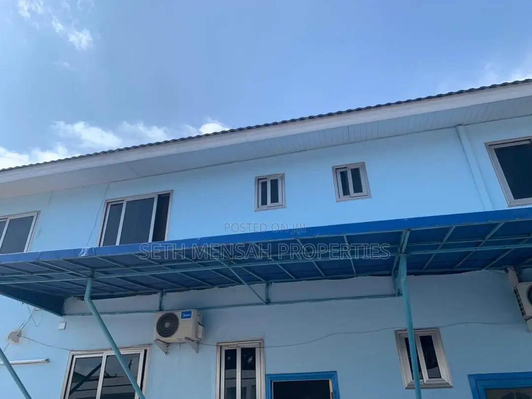 8bdrm House in Skm, Achimota for rent