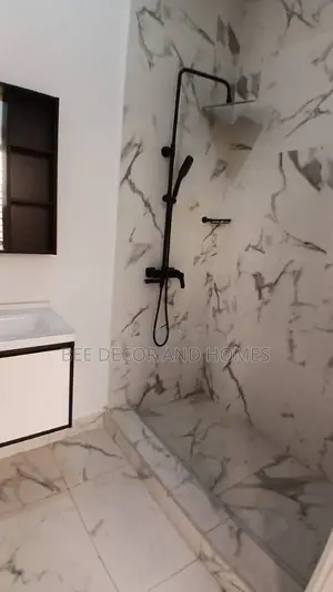 3bdrm House in Bee Decor & Homes, Achimota for sale