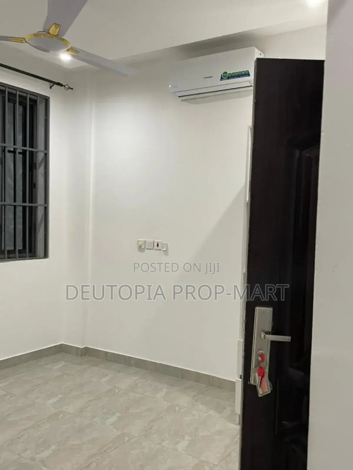 2bdrm Apartment in The Utopia, Tema Metropolitan for rent