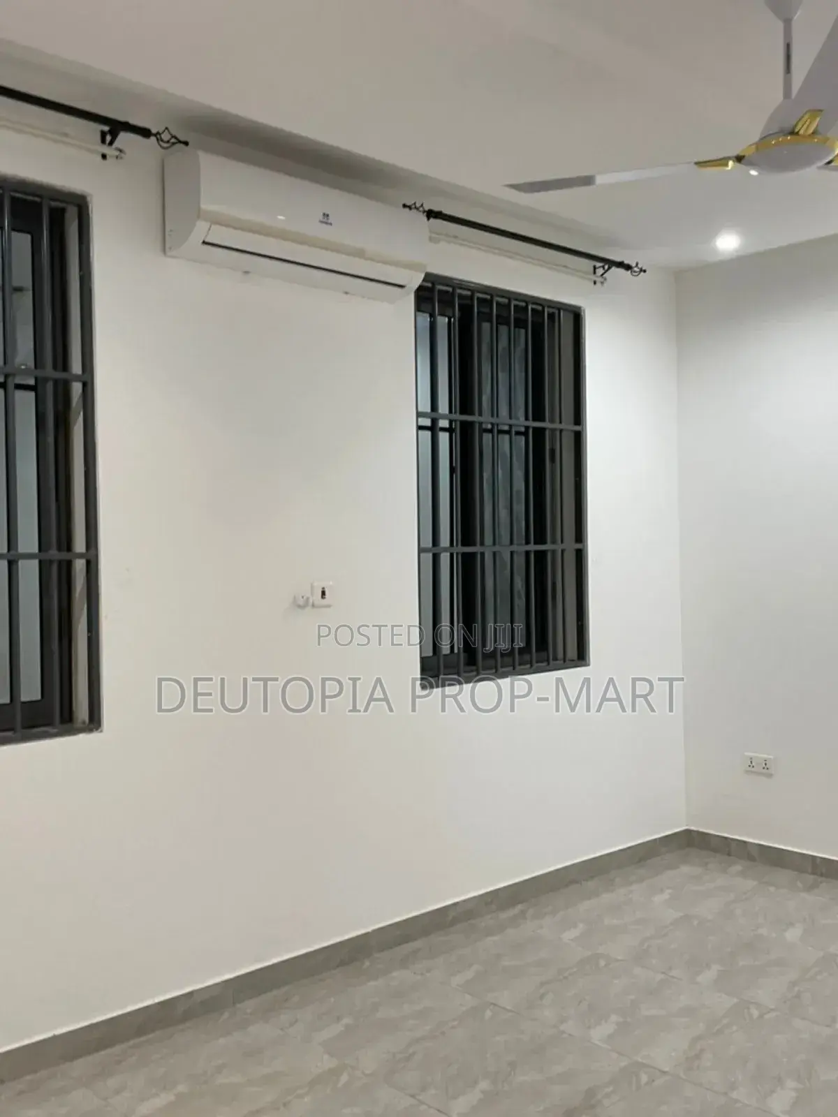 2bdrm Apartment in The Utopia, Tema Metropolitan for rent