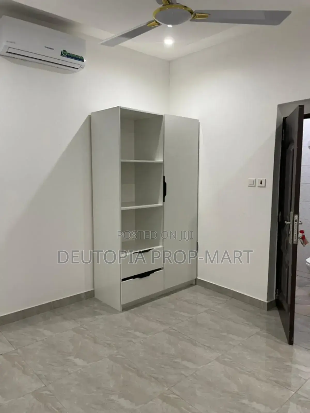 2bdrm Apartment in The Utopia, Tema Metropolitan for rent