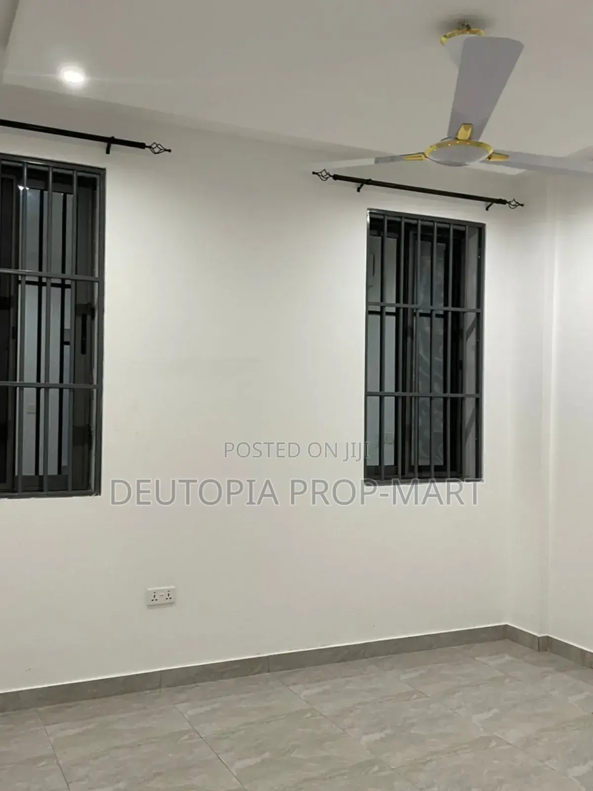 2bdrm Apartment in The Utopia, Tema Metropolitan for rent