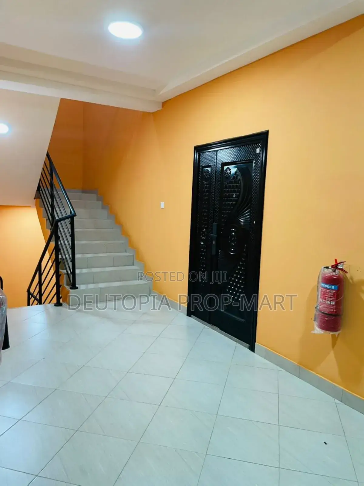 2bdrm Apartment in The Utopia, Tema Metropolitan for rent