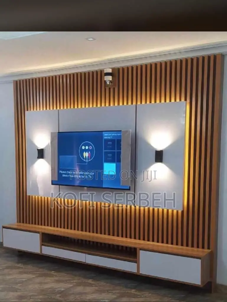 Quality Tv U Tie With Fluted Panel