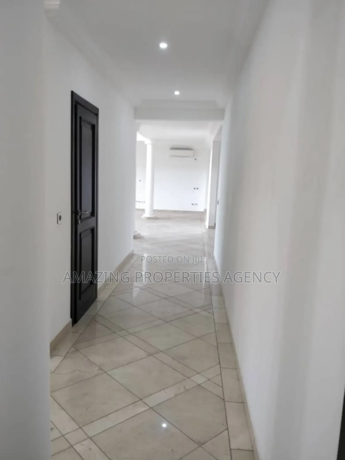 5bdrm House in Adjiriganor for sale