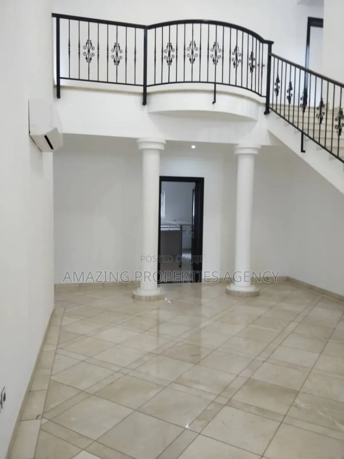 5bdrm House in Adjiriganor for sale