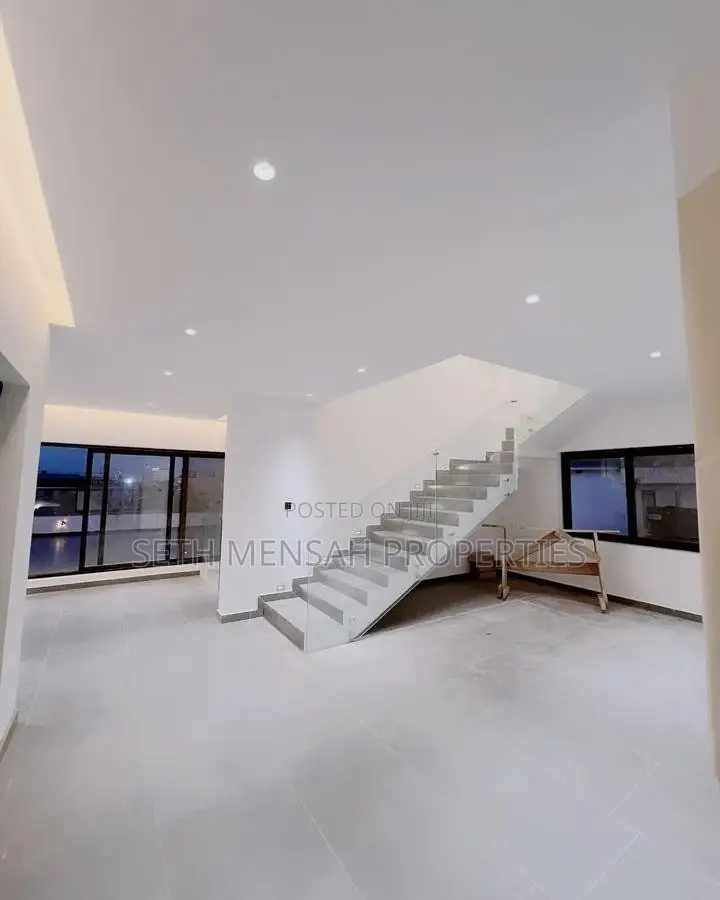 4bdrm House in Skm, East Legon for sale