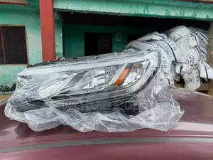 Honda CR-V 2016/2017 Headlight Available