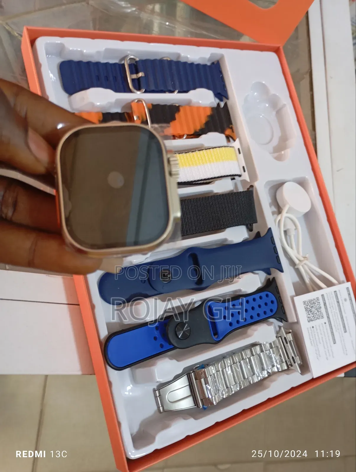 Fashion Luxury 7 in 1 Bracelets Silicon Smartwatch - Blue