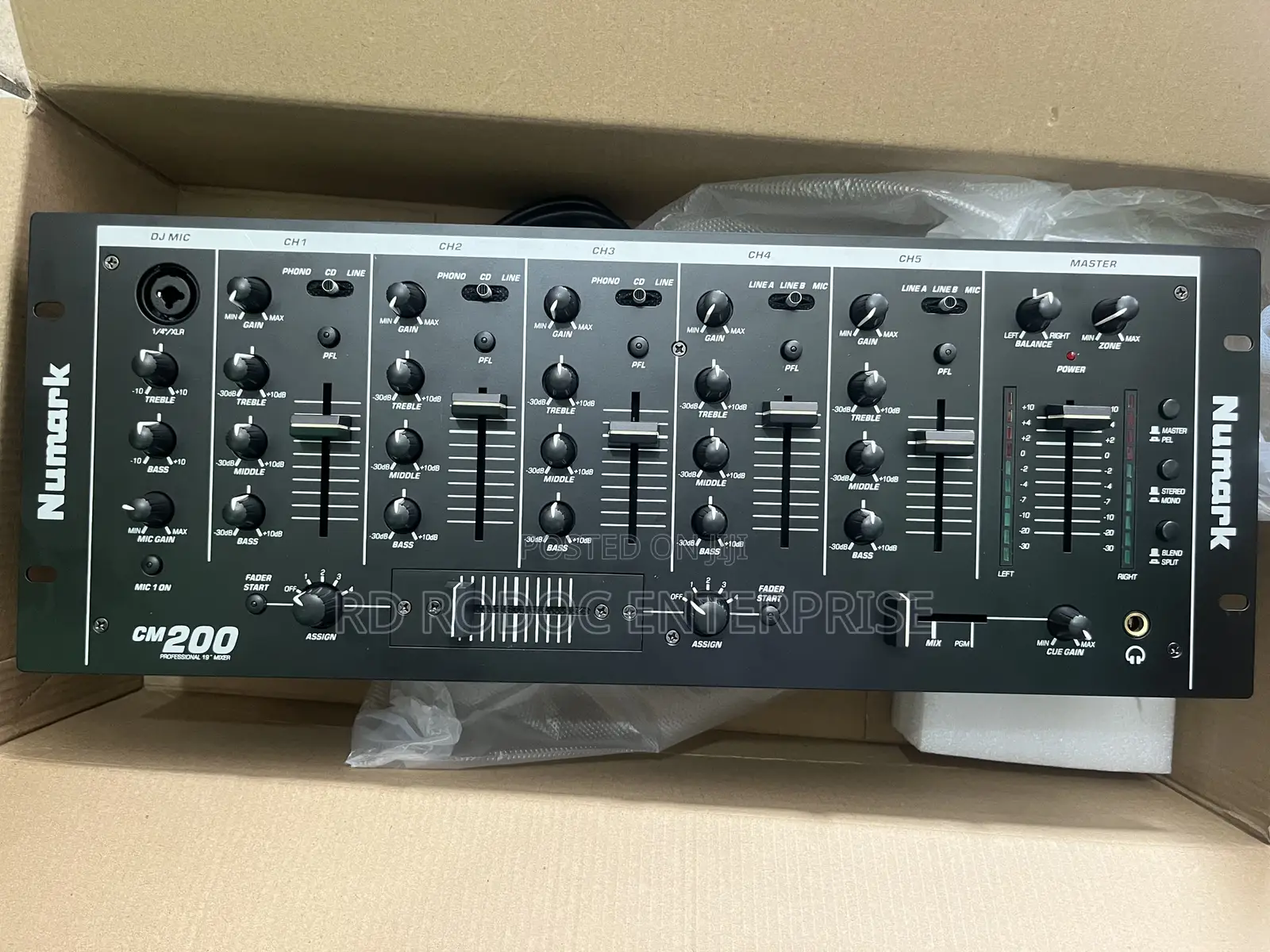 Dj Mixer Numark Cm200