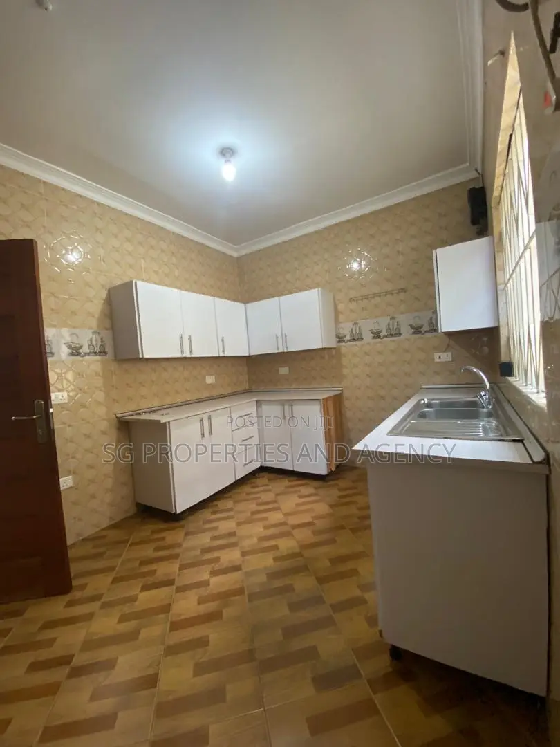 3bdrm House in Batsonaa, Spintex for rent