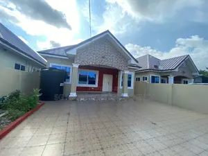 3bdrm House in Batsonaa, Spintex for rent