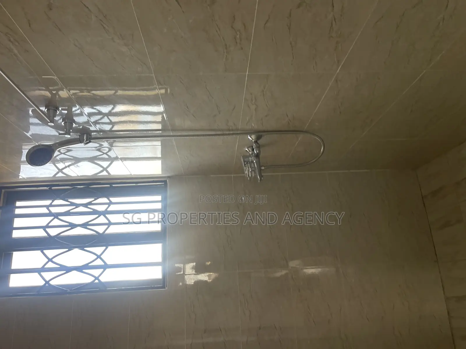 3bdrm Apartment in Batsonaa, Spintex for rent