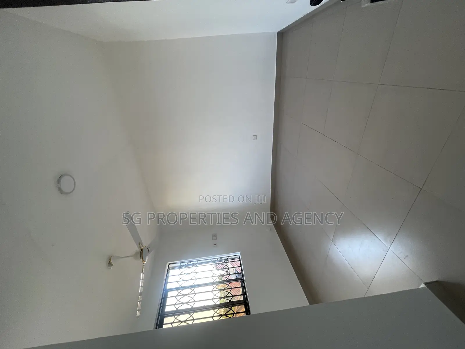 3bdrm Apartment in Batsonaa, Spintex for rent
