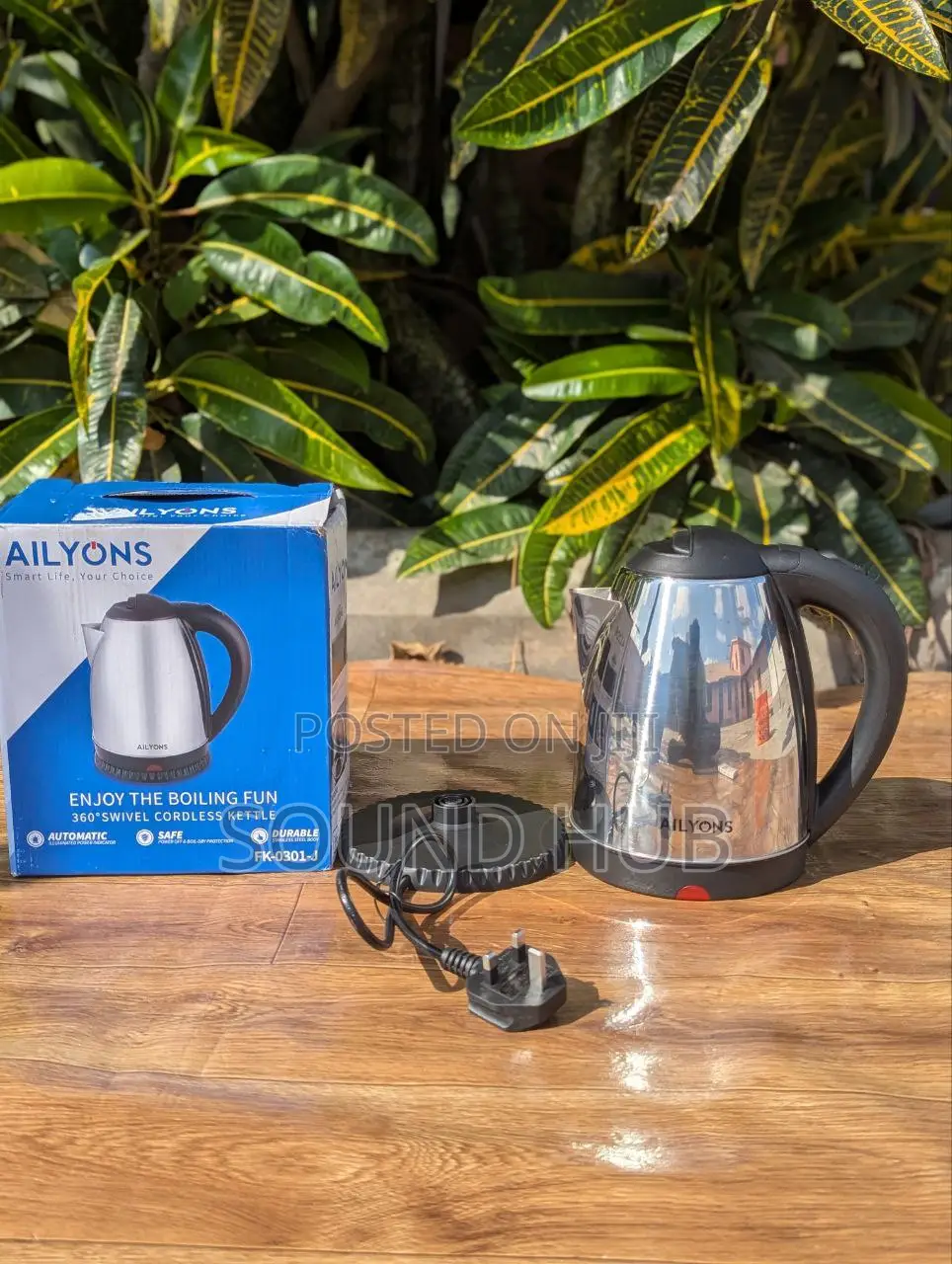 AILYONS Stainless Steel 1.8L Electric Kettle - Silve