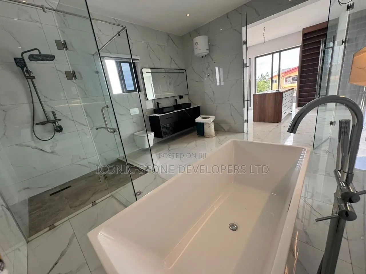 4bdrm House in Adenta for sale