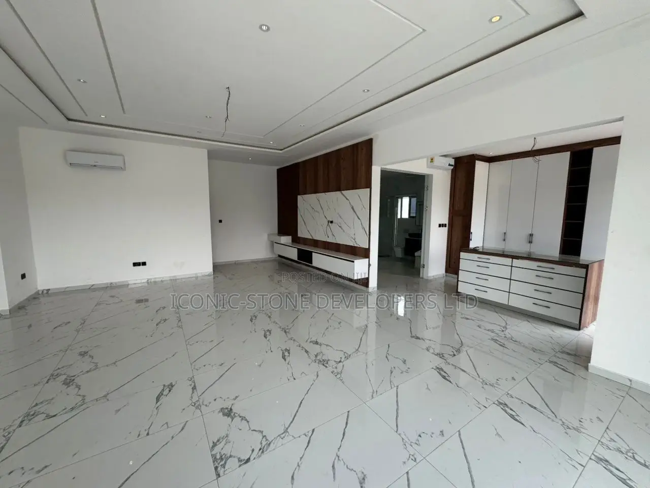 4bdrm House in Adenta for sale
