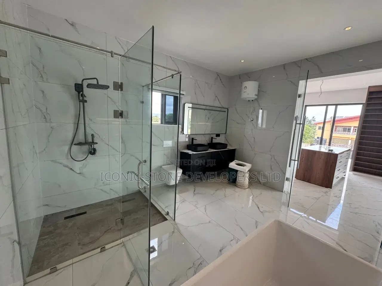 4bdrm House in Adenta for sale