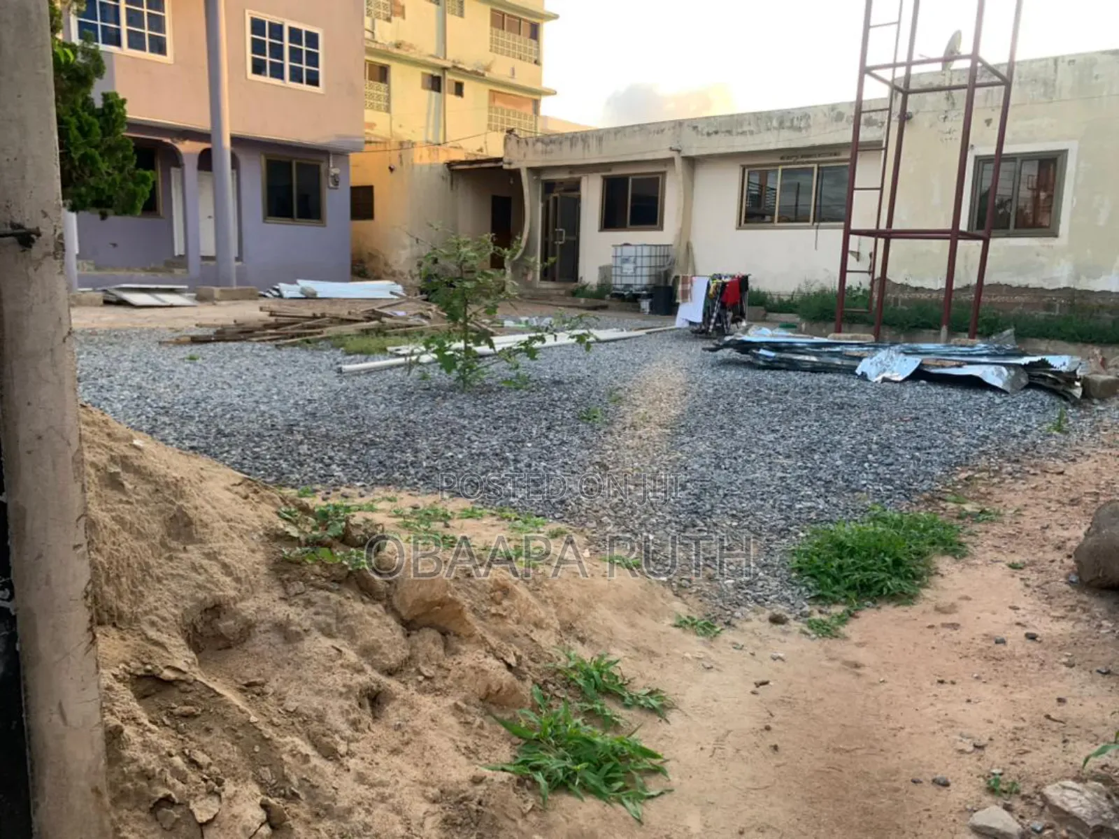 6bdrm Apartment in Achimota, Mile 7 for sale
