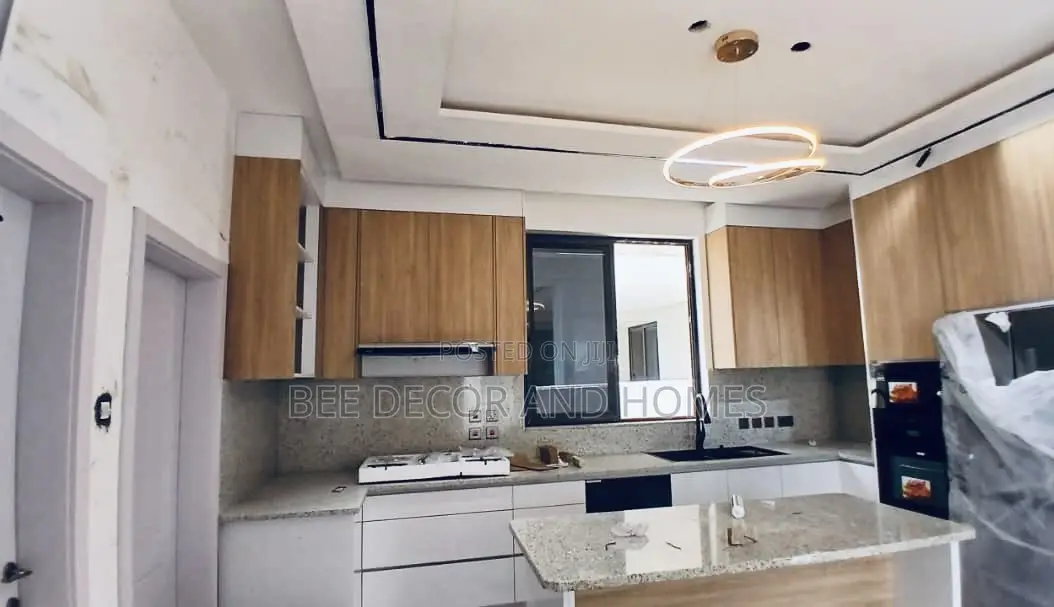 4bdrm Mansion in Bee Decor & Homes, East Legon for sale