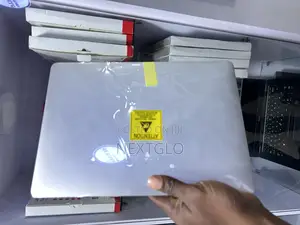 Macbook A1706 Screen