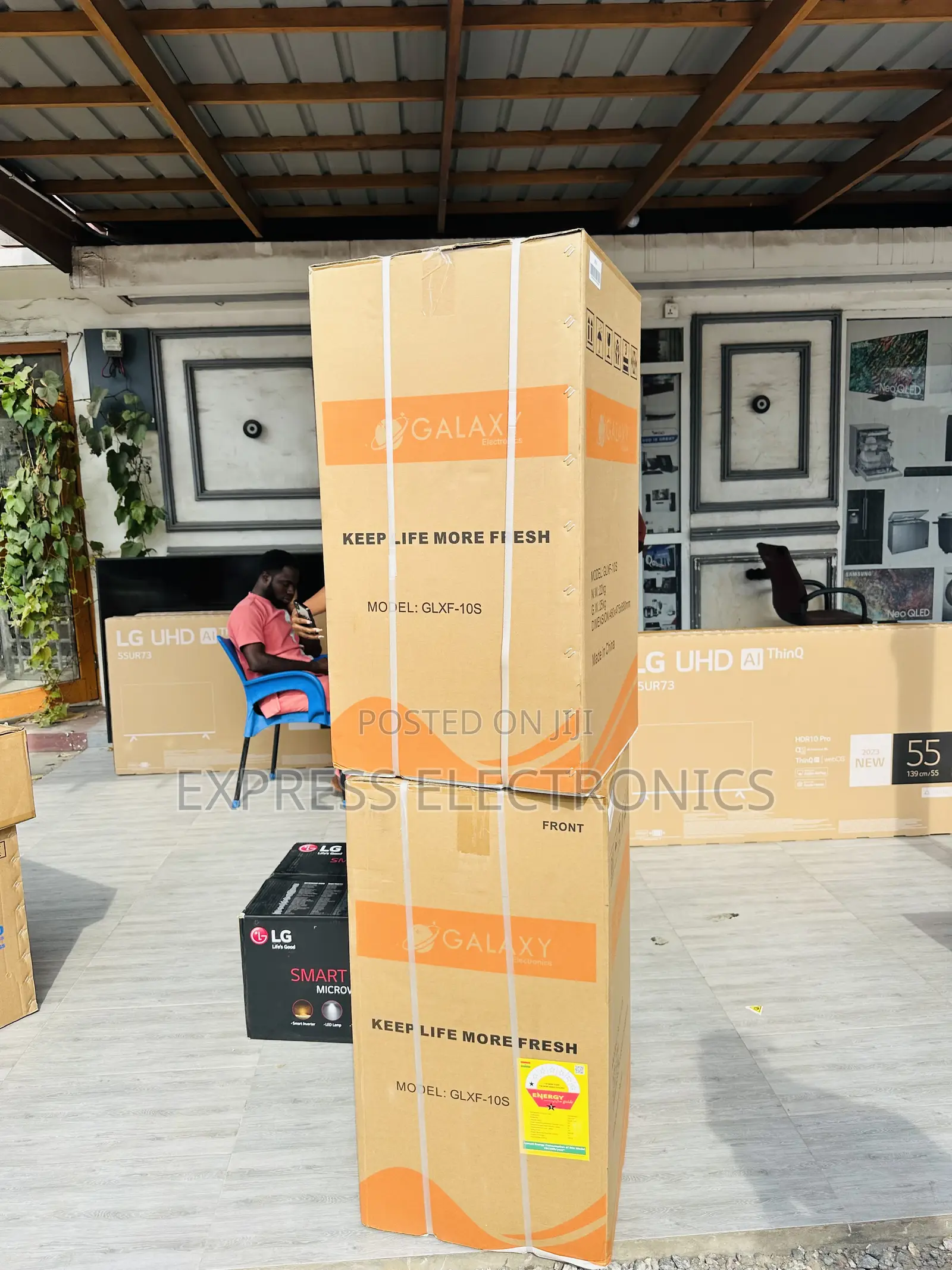 Very Neat Galaxy Table Top Single Door Fridge