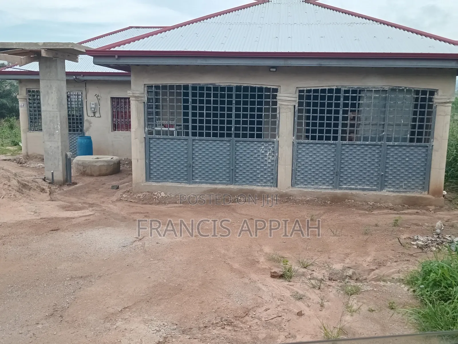 4bdrm House in Owner, Nsawam Adoagyiri Municipal for sale