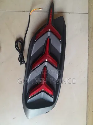 Civic 2016-2022 Back Bumper Reflector (Lines/Arrows) 2pcs