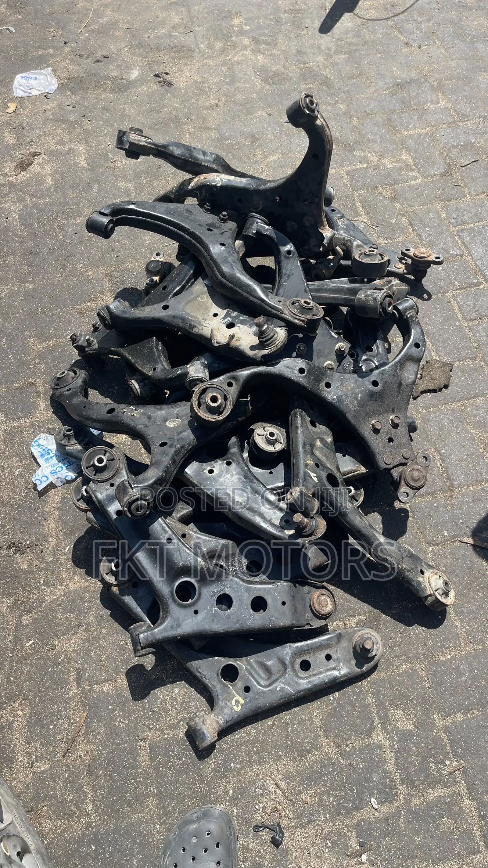 Absorbers, Hub,Lower Arm, Shaft, Front and Back Hub(4 Cars )