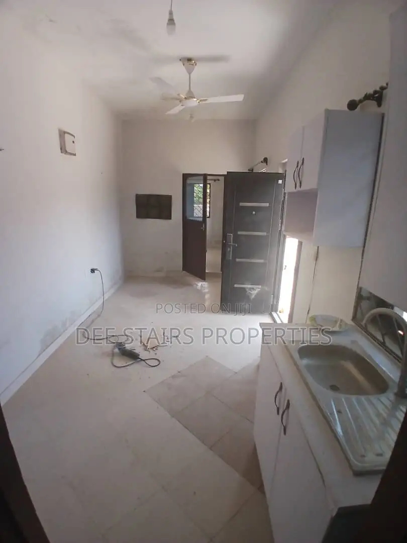 1bdrm Apartment in Teshie Greda Estate, Manet Junction for rent