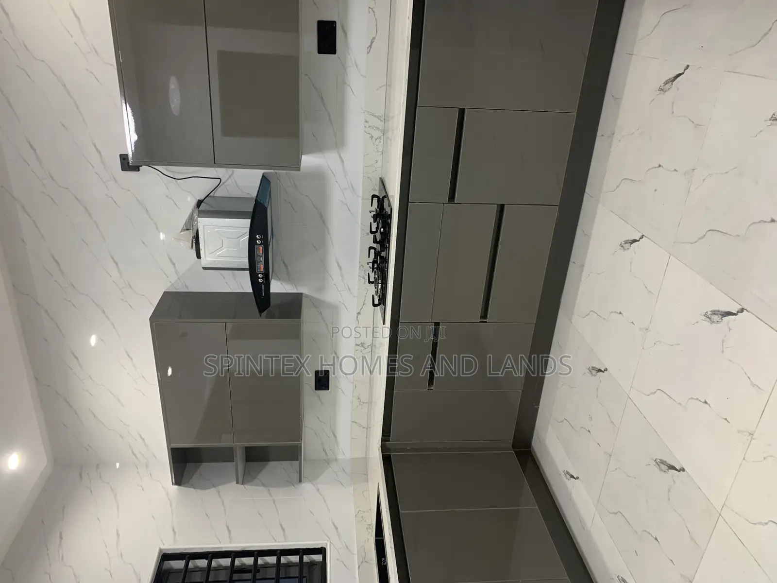 3bdrm House in Coastal, Spintex for sale