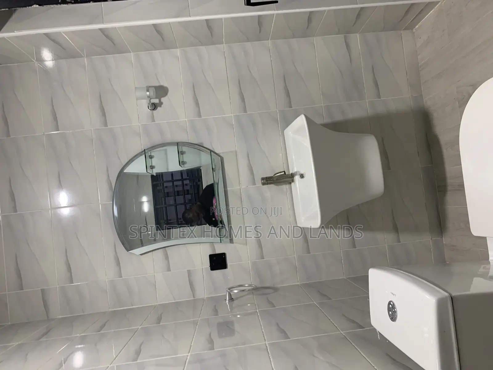 3bdrm House in Coastal, Spintex for sale