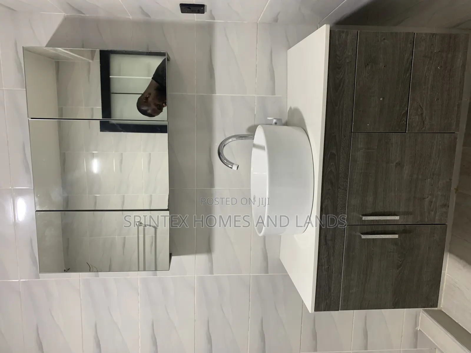 3bdrm House in Coastal, Spintex for sale